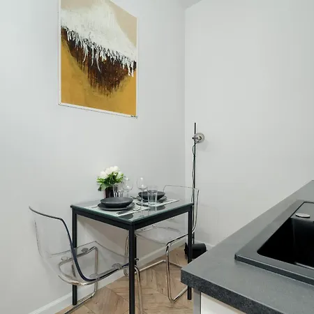 Komfortowe Studia W Centrum Poznania Przy Rynku I Parku By Rent Like